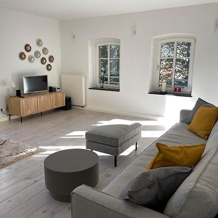 Haus Mit Tuermchen Apartamento Solingen Exterior foto