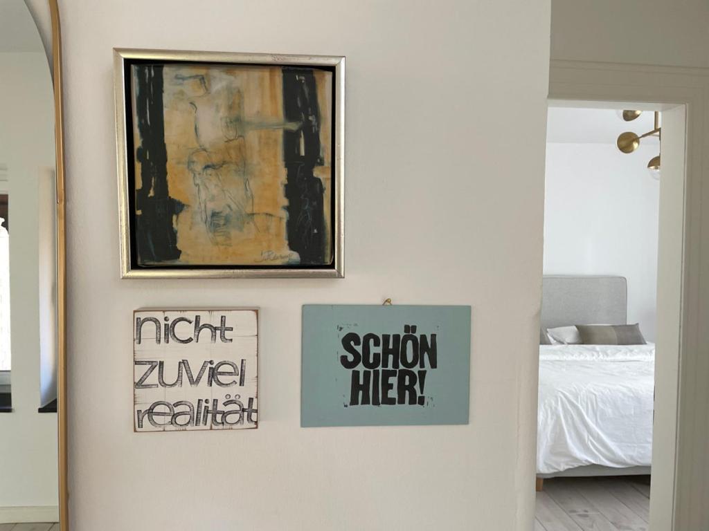 Haus Mit Tuermchen Apartamento Solingen Exterior foto